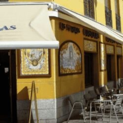 Restaurante Exterior Cruz Blanca Las Murallas