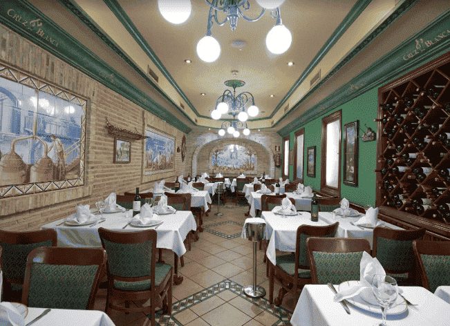 Restaurante Las Murallas Cruz Blanca Interior
